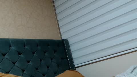 Snapshot of anne_julienne chatting on September 17, 2025, 11:39 pm online show from September 17, 2025, 11:39 pm