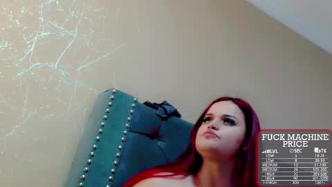 Snapshot of anne_julienne chatting on November 22, 2025, 1:59 am online show from November 22, 2025, 1:59 am