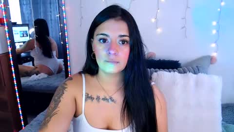 Snapshot of anne_lennon_ chatting on July 25, 2026, 6:27 pm Anne online show from July 25, 2026, 6:27 pm