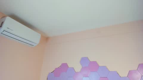anne_millerr online show from July 15, 2026, 11:37 am
