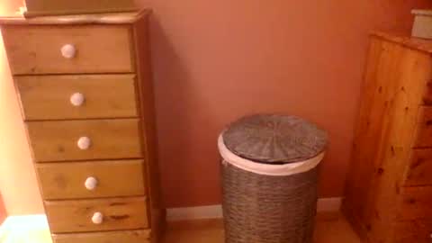 Snapshot of annecharlie chatting on September 15, 2025, 6:35 am annecharlie online show from September 15, 2025, 6:35 am