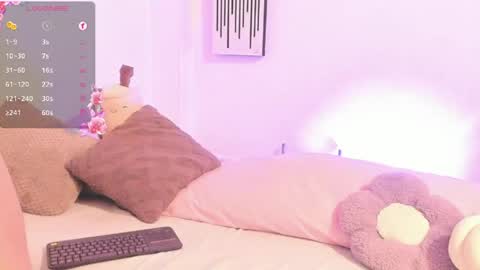 Snapshot of annedark chatting on May 31, 2026, 10:44 pm Anne online show from May 31, 2026, 10:44 pm