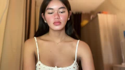 Snapshot of annedee_ chatting on December 20, 2024, 1:03 am Kim online show from December 20, 2024, 1:03 am