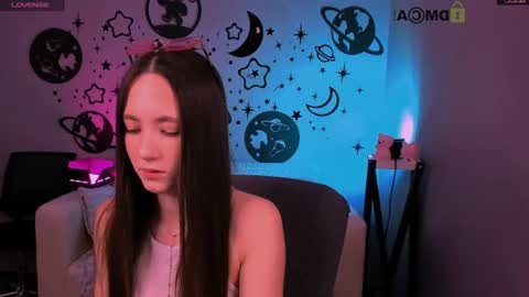 Snapshot of anneta_moon chatting on July 12, 2026, 9:33 am Anneta online show from July 12, 2026, 9:33 am