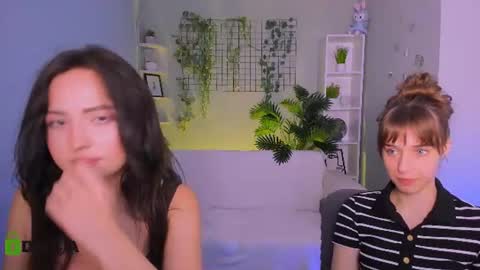 Snapshot of anneta_moon chatting on July 21, 2026, 9:11 am Anneta online show from July 21, 2026, 9:11 am