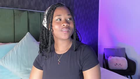 Snapshot of anneth__m chatting on December 11, 2024, 7:57 pm Anneth online show from December 11, 2024, 7:57 pm