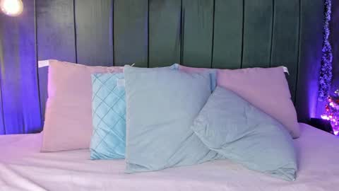 Snapshot of anneth__m chatting on December 30, 2024, 10:01 pm Anneth online show from December 30, 2024, 10:01 pm