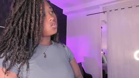 Snapshot of anneth__m chatting on February 22, 2025, 7:36 pm Anneth online show from February 22, 2025, 7:36 pm