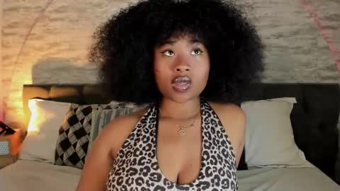 Snapshot of anneth__m chatting on October 7, 2025, 7:55 pm Anneth online show from October 7, 2025, 7:55 pm