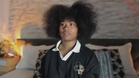 Snapshot of anneth__m chatting on November 12, 2025, 7:46 pm Anneth online show from November 12, 2025, 7:46 pm