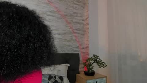 Snapshot of anneth__m chatting on November 21, 2025, 7:56 pm Anneth online show from November 21, 2025, 7:56 pm