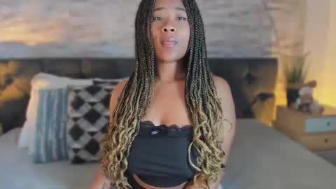 Snapshot of anneth__m chatting on July 2, 2026, 7:53 pm Anneth online show from July 2, 2026, 7:53 pm
