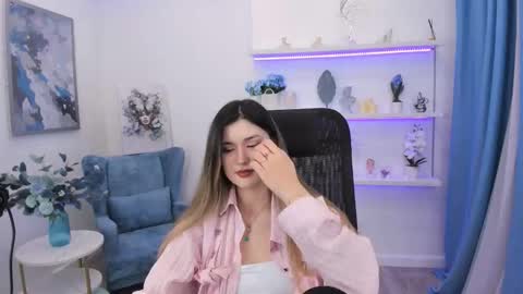 Snapshot of annetli chatting on December 2, 2025, 7:20 pm annetli online show from December 2, 2025, 7:20 pm