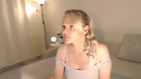 Annett online show from September 10, 2025, 11:38 pm