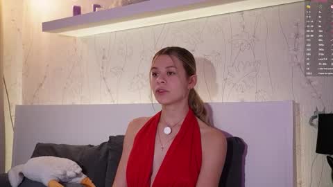 Snapshot of anneverity chatting on October 16, 2025, 6:53 pm Anne online show from October 16, 2025, 6:53 pm