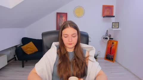 annewilsonn online show from April 29, 2026, 10:52 am