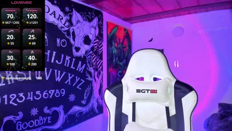 Snapshot of anni_420_ chatting on December 14, 2024, 2:01 am Nikoll online show from December 14, 2024, 2:01 am