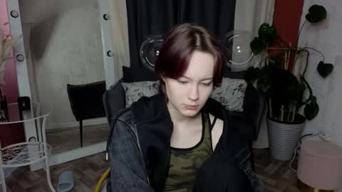 Anni online show from March 4, 2026, 12:11 pm