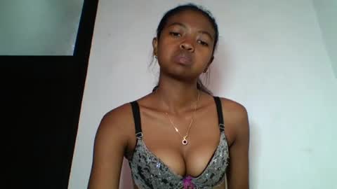 Snapshot of annica86 chatting on June 22, 2026, 10:01 am annica86 online show from June 22, 2026, 10:01 am