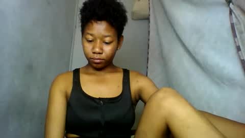 Snapshot of annick98 chatting on February 15, 2026, 6:43 am annick98 online show from February 15, 2026, 6:43 am