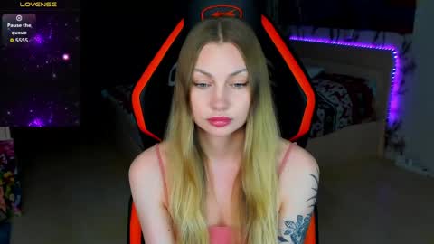 Annie online show from May 3, 2026, 9:43 pm