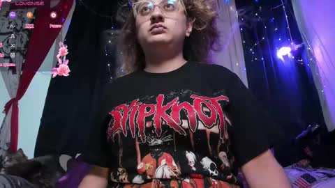 Snapshot of annie_bigboobs_ chatting on February 13, 2025, 10:22 pm Ana Bolena independent model online show from February 13, 2025, 10:22 pm