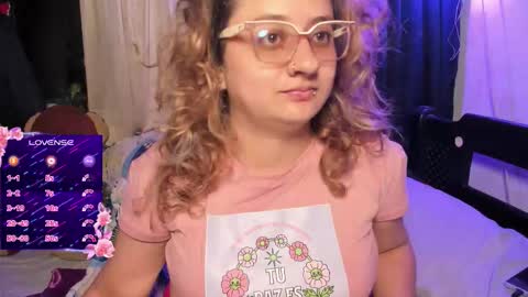 Snapshot of annie_bigboobs_ chatting on October 9, 2025, 10:41 pm Ana Bolena independent model online show from October 9, 2025, 10:41 pm
