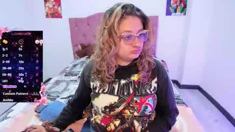 Snapshot of annie_bigboobs_ chatting on October 25, 2025, 4:31 am Ana Bolena independent model online show from October 25, 2025, 4:31 am