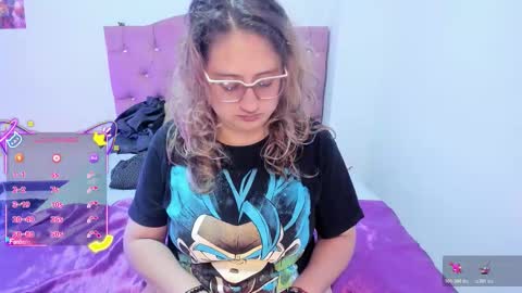 Snapshot of annie_bigboobs_ chatting on December 15, 2025, 10:47 pm Ana Bolena independent model online show from December 15, 2025, 10:47 pm