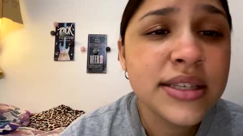 Annie  online show from January 15, 2025, 7:55 pm