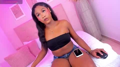 Snapshot of annie_dolce_ chatting on November 15, 2025, 10:48 pm annie_dolce_ online show from November 15, 2025, 10:48 pm