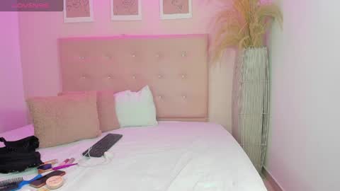 Snapshot of annie_dolce_ chatting on March 27, 2026, 10:31 pm annie_dolce_ online show from March 27, 2026, 10:31 pm