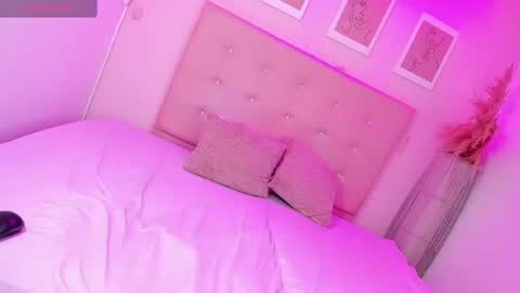 annie_dolce_ online show from July 15, 2026, 2:00 pm
