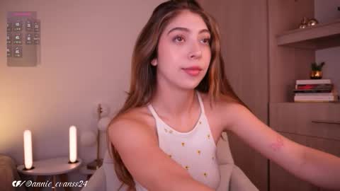 Annie Evans online show from November 11, 2025, 7:47 pm