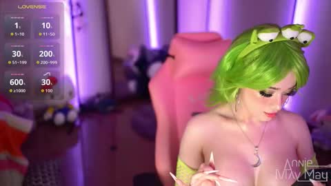 Snapshot of annie_may_may chatting on November 20, 2025, 3:23 pm Annie May online show from November 20, 2025, 3:23 pm