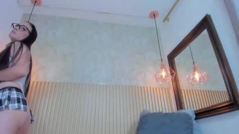 Snapshot of annie_paradisee chatting on May 11, 2026, 11:57 pm Annie online show from May 11, 2026, 11:57 pm