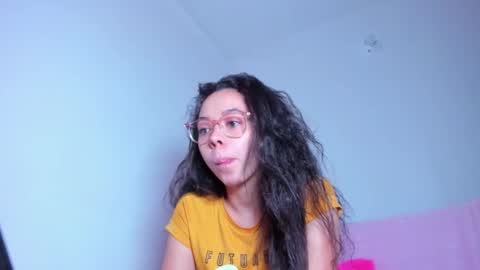 annie_rosse1017 online show from January 15, 2026, 1:21 am