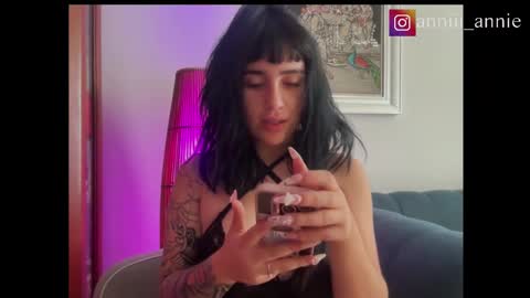 JEANNE no olvides seguirme dont forget follow me  uu online show from September 24, 2025, 8:12 pm