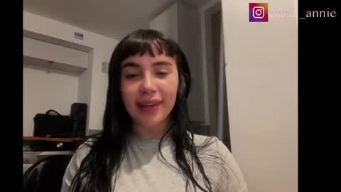 JEANNE no olvides seguirme dont forget follow me  uu online show from June 15, 2026, 11:07 pm