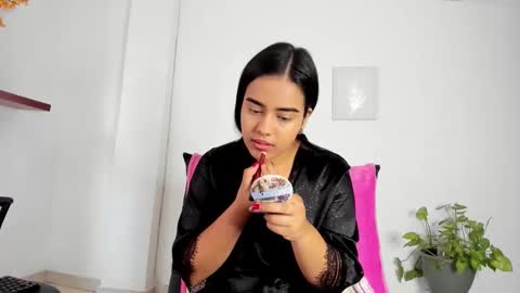 Snapshot of annie_sweet6 chatting on October 1, 2025, 2:01 pm Annie online show from October 1, 2025, 2:01 pm