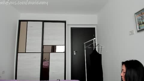 Snapshot of annieamy chatting on June 12, 2026, 12:37 pm Annie online show from June 12, 2026, 12:37 pm