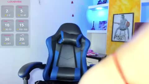 Snapshot of anniee_x chatting on May 22, 2026, 1:06 pm Anniee online show from May 22, 2026, 1:06 pm