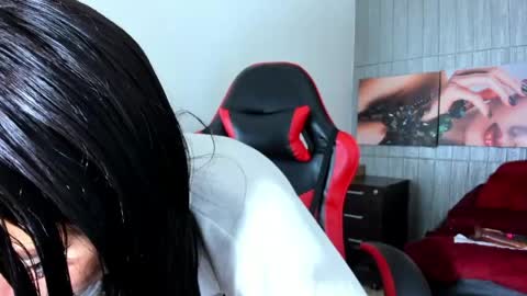 Snapshot of anniee_x chatting on May 29, 2026, 1:31 pm Anniee online show from May 29, 2026, 1:31 pm