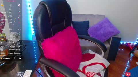 Snapshot of anniehh_ chatting on May 12, 2026, 5:32 pm Annie Independent model Hello all offline tokens are appreciated thank you for your support.33 online show from May 12, 2026, 5:32 pm
