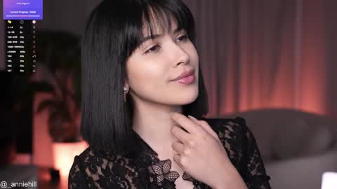 Snapshot of anniehillofficial_ chatting on January 25, 2025, 8:10 pm anniehillofficial_ online show from January 25, 2025, 8:10 pm