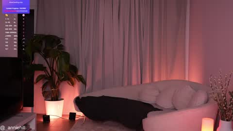 Snapshot of anniehillofficial_ chatting on January 25, 2025, 11:11 pm anniehillofficial_ online show from January 25, 2025, 11:11 pm