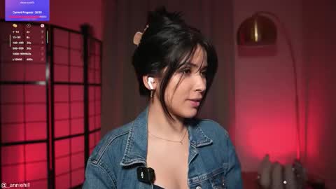 Snapshot of anniehillofficial_ chatting on February 7, 2026, 9:18 pm anniehillofficial_ online show from February 7, 2026, 9:18 pm