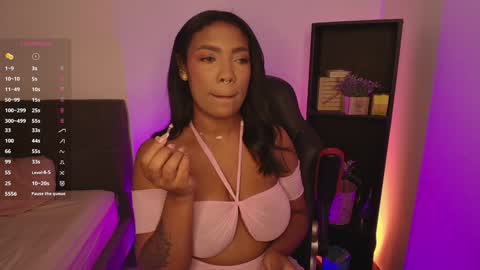 Snapshot of anniejasmin_ chatting on December 2, 2024, 9:56 am A N N I E online show from December 2, 2024, 9:56 am