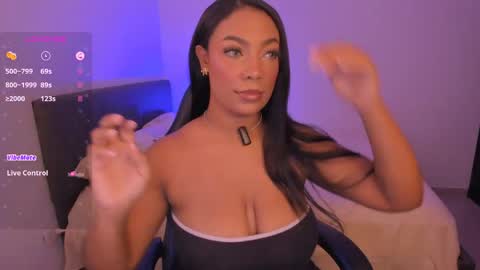 Snapshot of anniejasmin_ chatting on April 13, 2026, 1:00 am A N N I E online show from April 13, 2026, 1:00 am