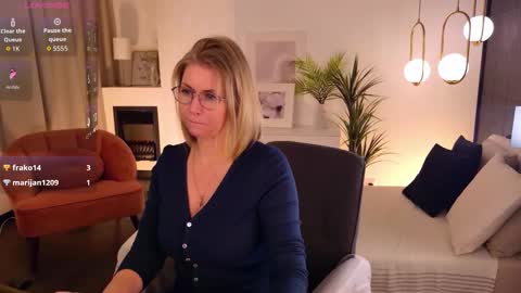 Annie online show from February 7, 2026, 12:42 pm